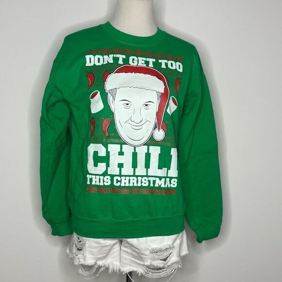 Gildan- Green "Don't Get Too Chili This Christmas" Graphic Crewneck - Picture 1 of 2